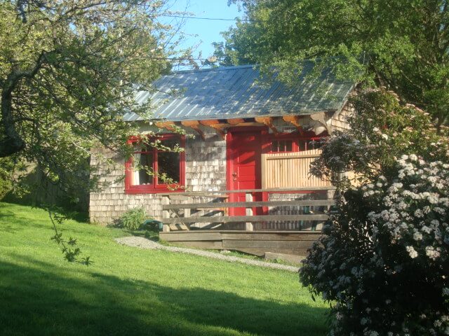 orchard-cabin-salt-spring orchard-cabin-salt-spring
