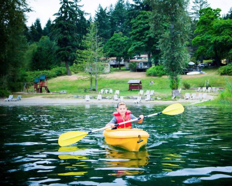 GA-Lake-view-w-Child-copy GA-Lake-view-w-Child-copy