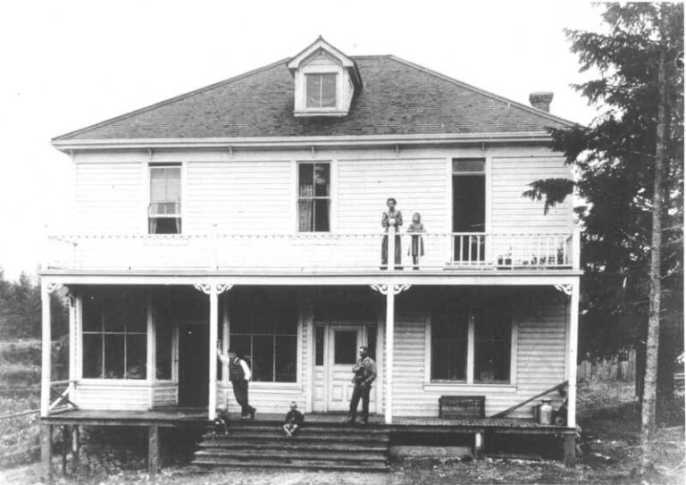 ganges-inn-store-1904